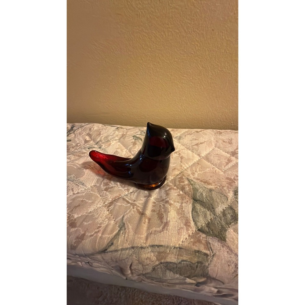 W. Ward Cardinal of Love 1989 Glass Bird